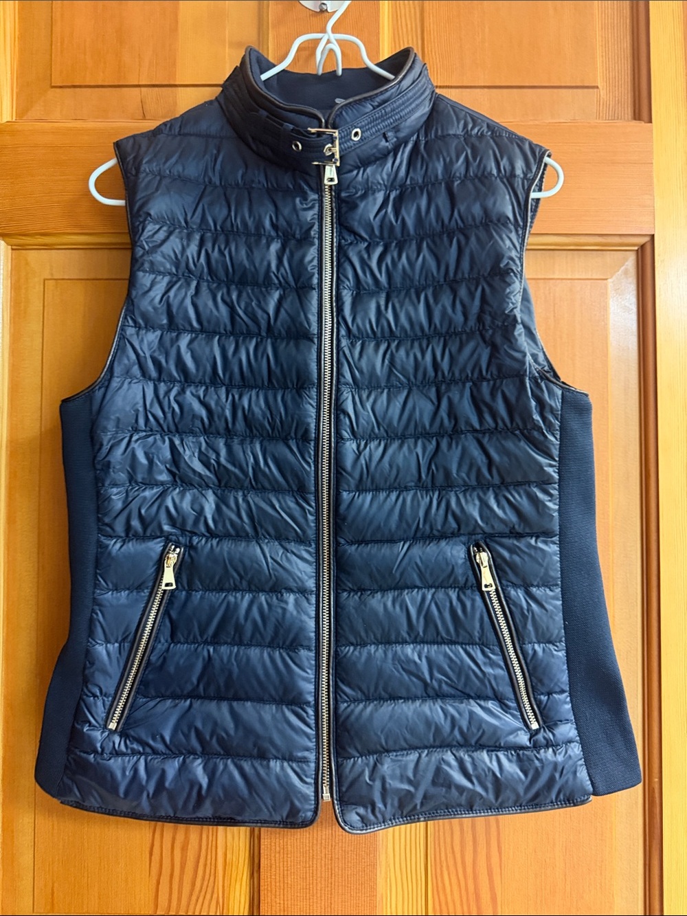 Zara Woman Down Puffer Vest M Navy Blue Quilted Buckle Collar Zip Pockets